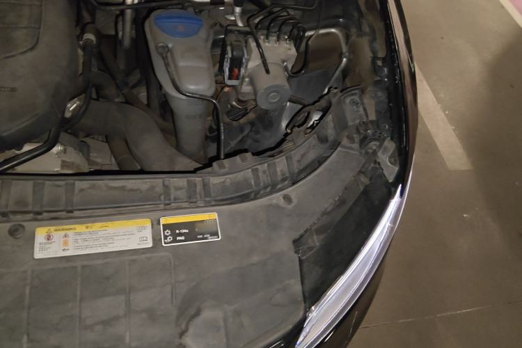 Used Audi Q5 2015 40 TFSI Technology Edition Engine Bay Left