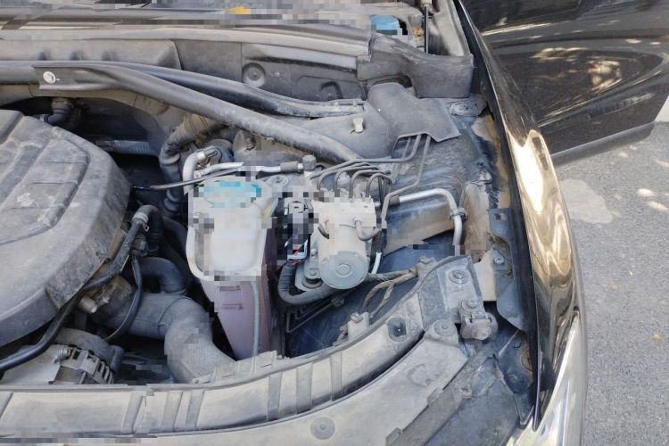 Used Audi Q5 2015 40 TFSI Technology Edition Engine Bay Left