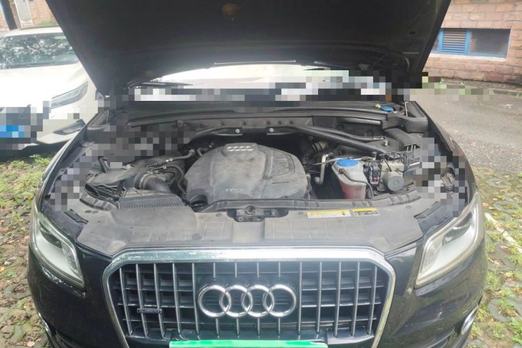 Used Audi Q5 2015 40 TFSI Technology Edition Engine Bay