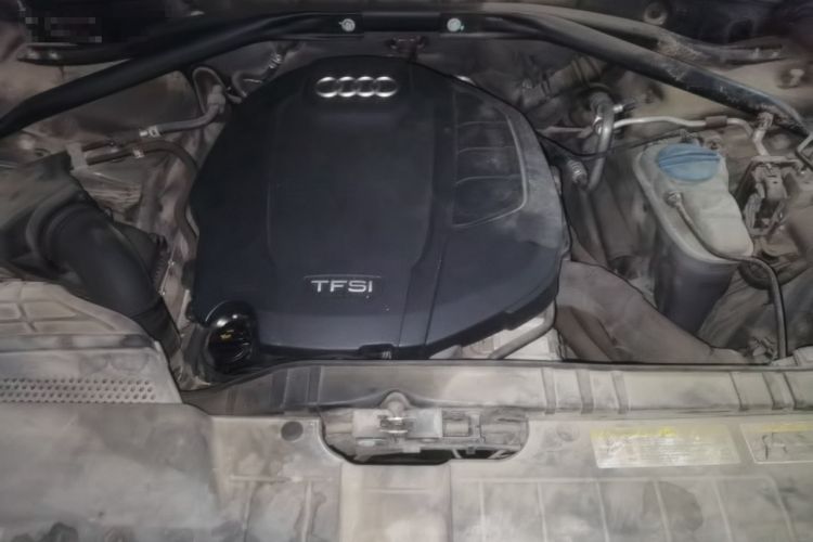 Used Audi Q5 2015 40 TFSI Trendy Edition Engine Bay