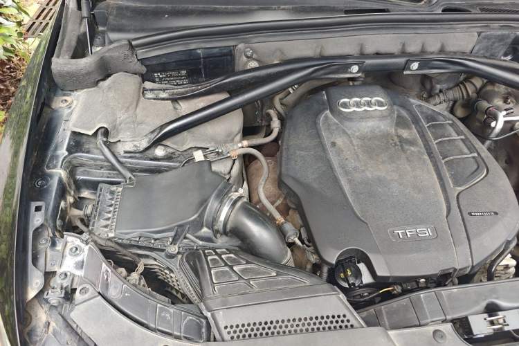 Used Audi Q5 2015 40 TFSI Trendy Edition Engine Bay Right
