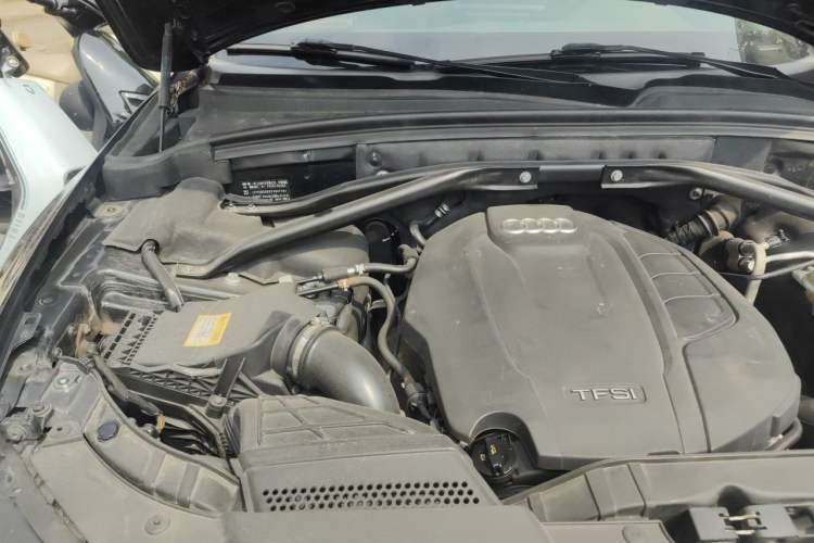 Used Audi Q5 2015 40 TFSI Trendy Edition Engine Bay Right