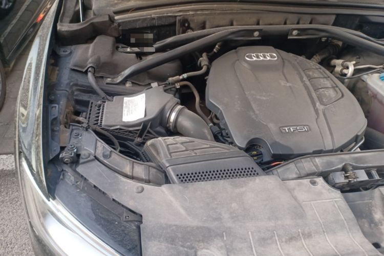Used Audi Q5 2015 40 TFSI Technology Edition Engine Bay Right
