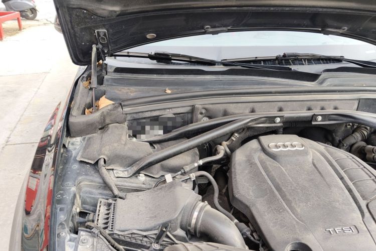 Used Audi Q5 2015 40 TFSI Technology Edition Engine Bay Right