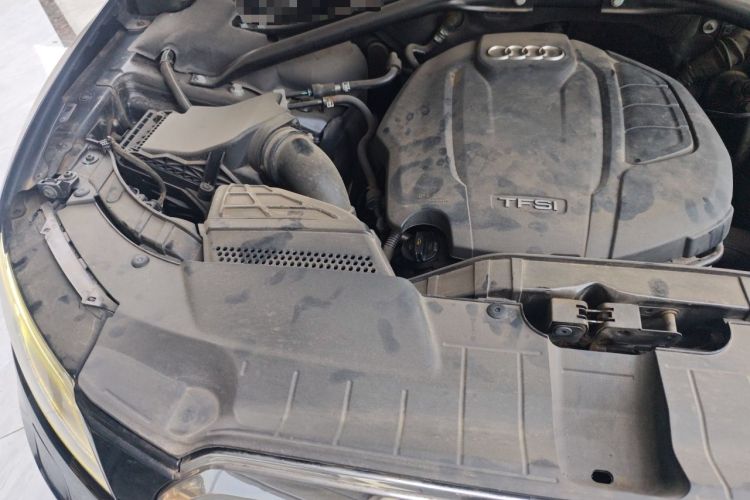 Used Audi Q5 2015 40 TFSI Comfort Model Engine Bay Right