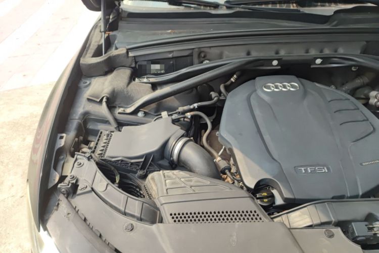 Used Audi Q5 2015 40 TFSI Technology Edition Engine Bay Right