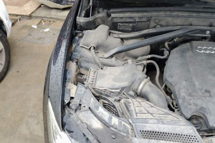 Used Audi Q5 2015 35 TFSI Standard Model Engine Bay Right