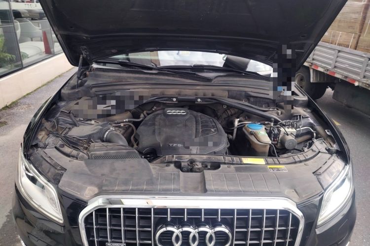 Used Audi Q5 2015 40 TFSI Trendy Edition Engine Bay