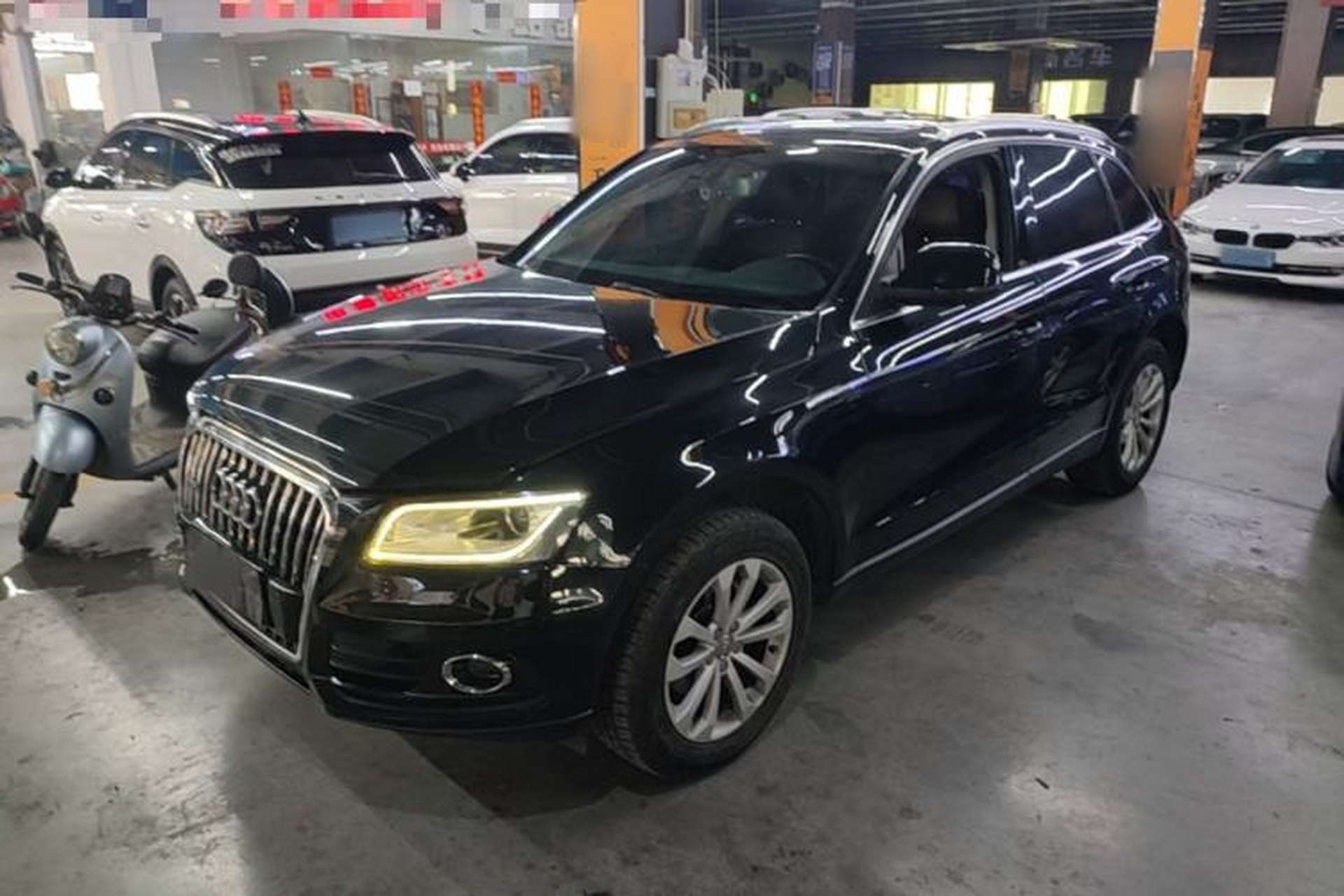 Used Audi Q5 2015 40 TFSI Technology Edition Front Left 45 Deg