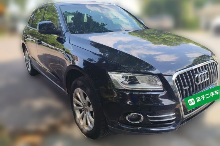 Used Audi Q5 2015 40 TFSI Technology Edition Front Right 45 Deg