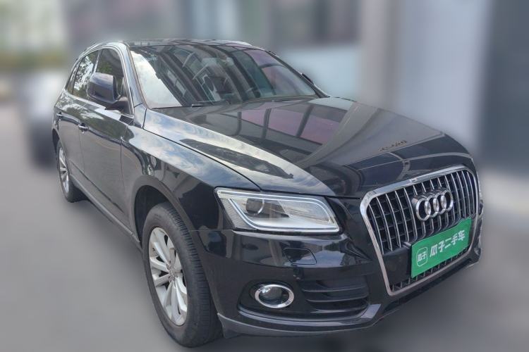 Used Audi Q5 2015 40 TFSI Technology Edition Front Right 45 Deg