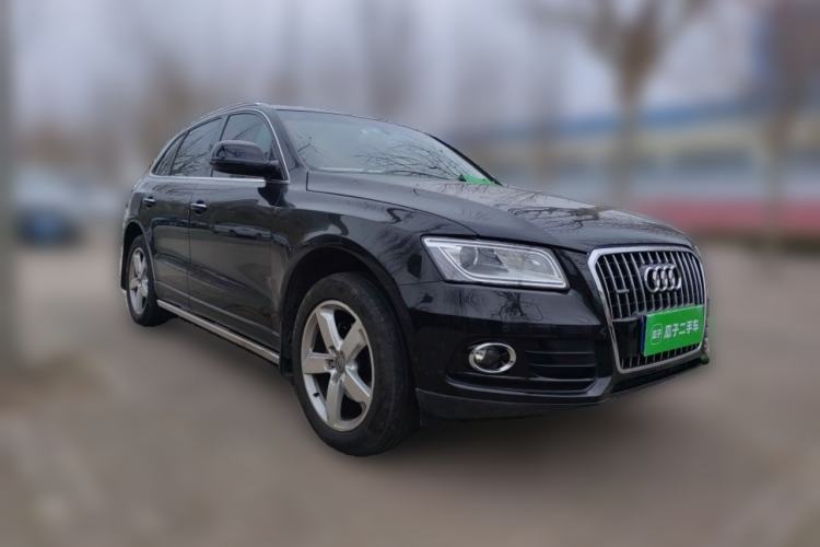 Used Audi Q5 2015 40 TFSI Technology Edition Front Right 45 Deg