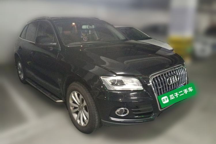 Used Audi Q5 2015 40 TFSI Technology Edition Front Right 45 Deg