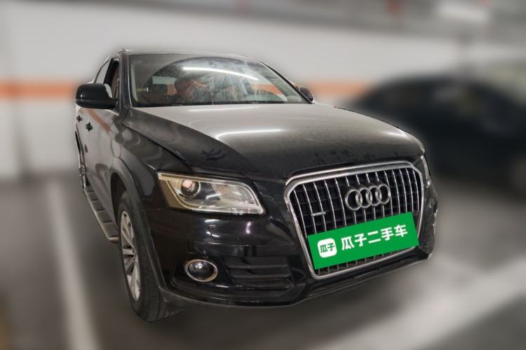 Used Audi Q5 2015 40 TFSI Technology Edition Front Right 45 Deg