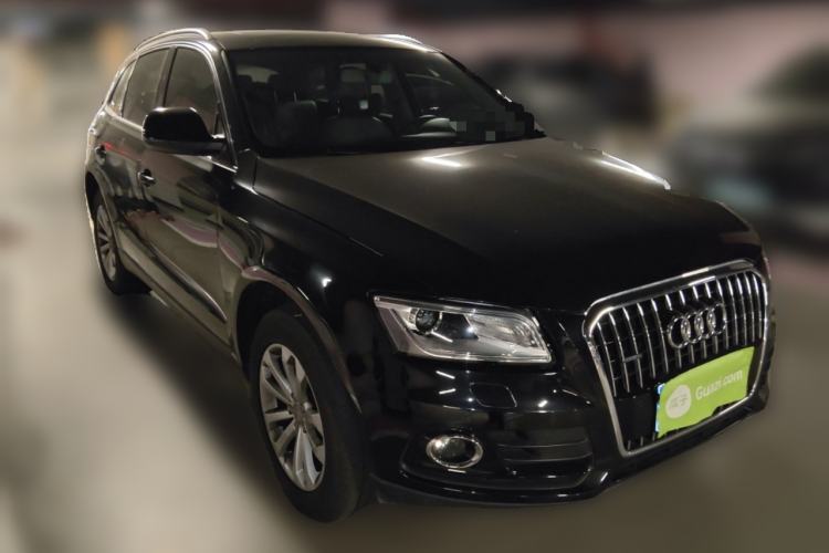 Used Audi Q5 2015 40 TFSI Technology Edition Front Right 45 Deg