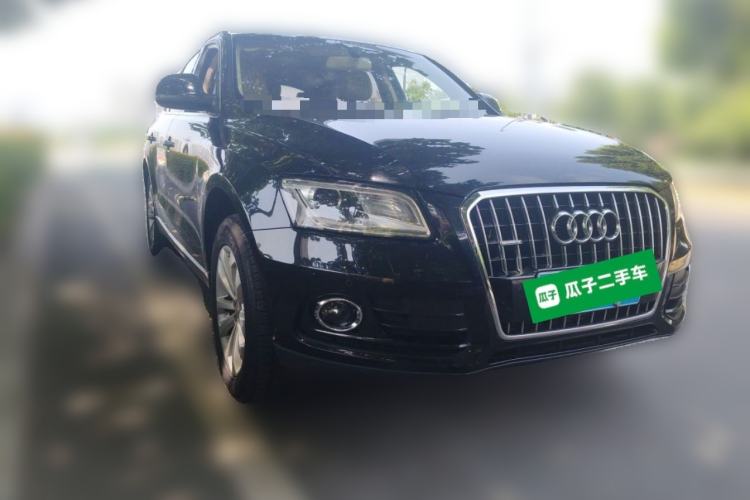 Used Audi Q5 2015 40 TFSI Technology Edition Front Right 45 Deg
