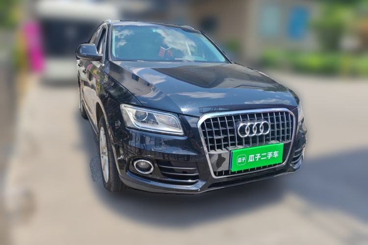 Used Audi Q5 2015 40 TFSI Trendy Edition Front Right 45 Deg