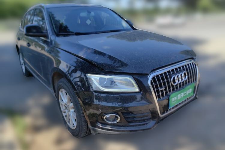 Used Audi Q5 2015 40 TFSI Trendy Edition Front Right 45 Deg