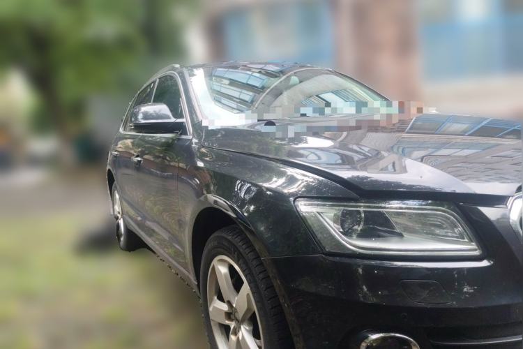 Used Audi Q5 2015 40 TFSI Technology Edition Front Right 45 Deg