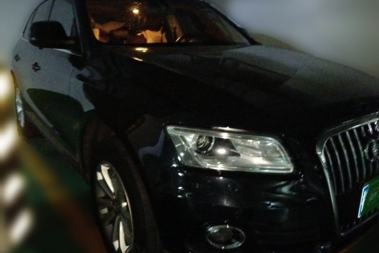 Used Audi Q5 2015 40 TFSI Trendy Edition Front Right 45 Deg