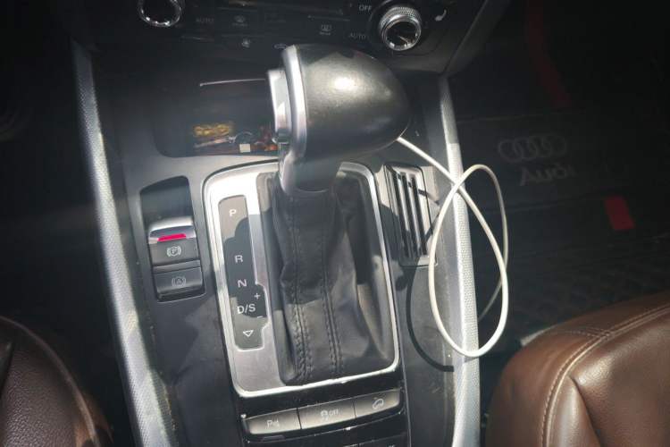 Used Audi Q5 2015 40 TFSI Technology Edition Gear Lever
