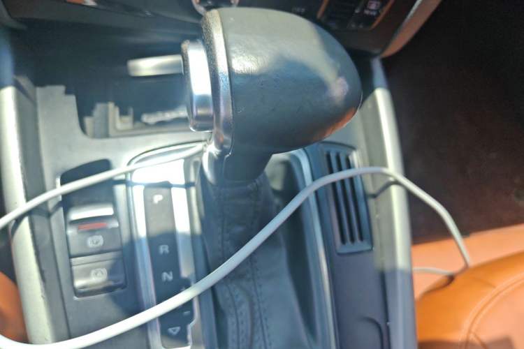 Used Audi Q5 2015 40 TFSI Trendy Edition Gear Lever