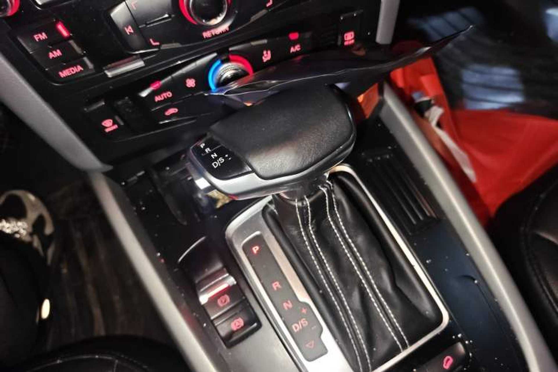 Used Audi Q5 2015 40 TFSI Trendy Edition Gear Lever