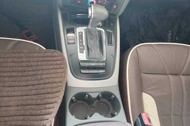 Used Audi Q5 2015 40 TFSI Trendy Edition Gear Lever