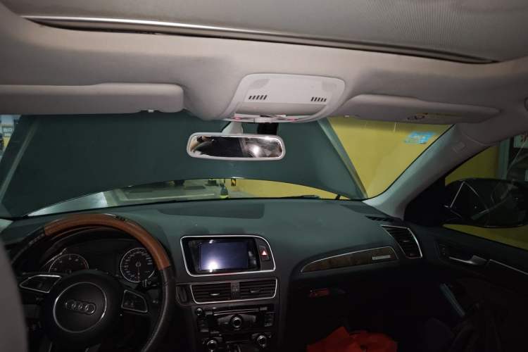 Used Audi Q5 2015 40 TFSI Technology Edition Headliner