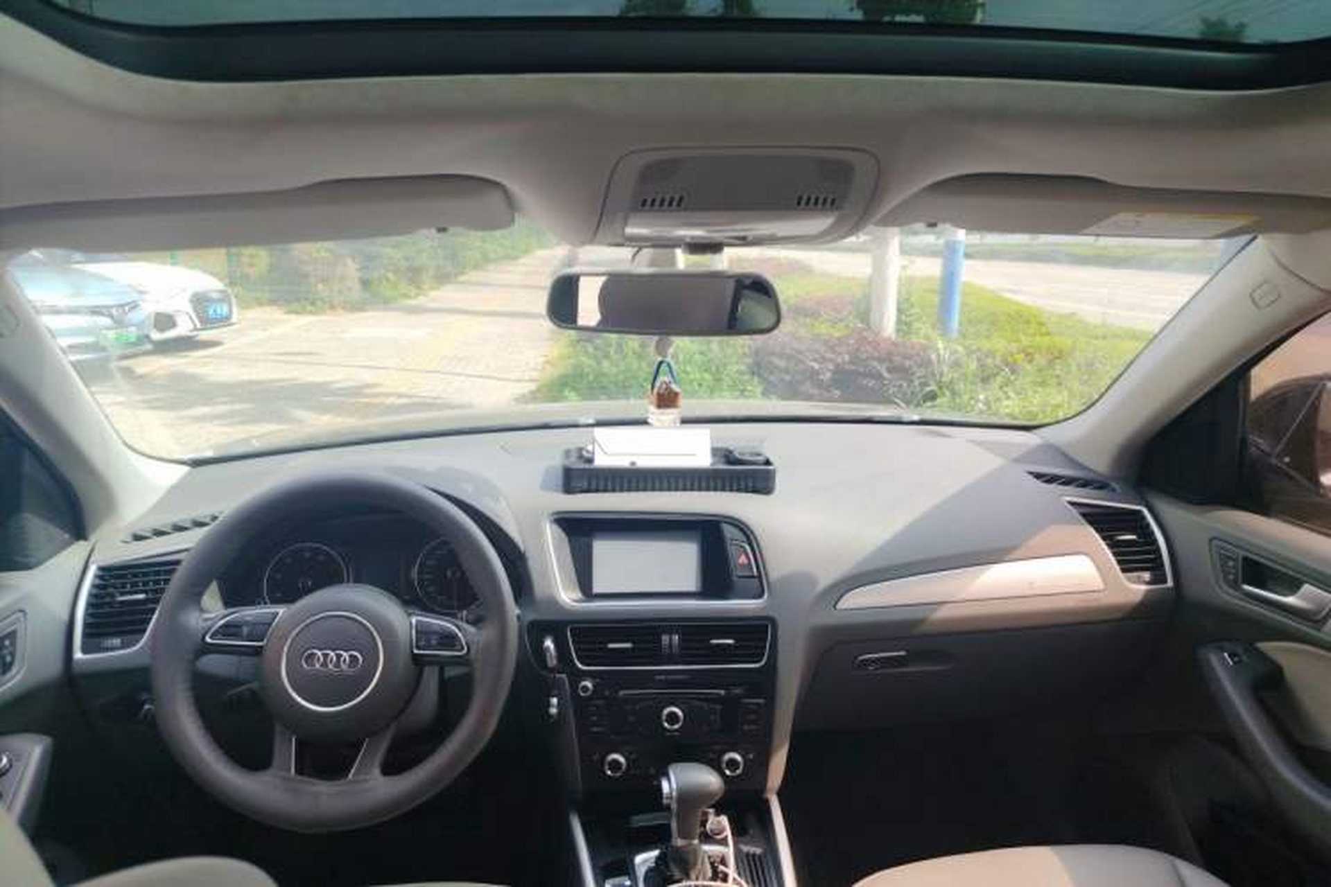 Used Audi Q5 2015 40 TFSI Technology Edition Headliner