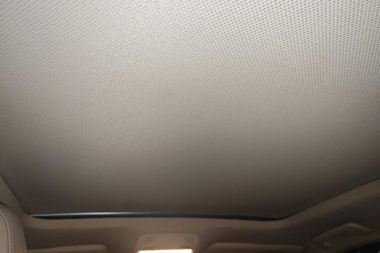 Used Audi Q5 2015 40 TFSI Comfort Model Headliner