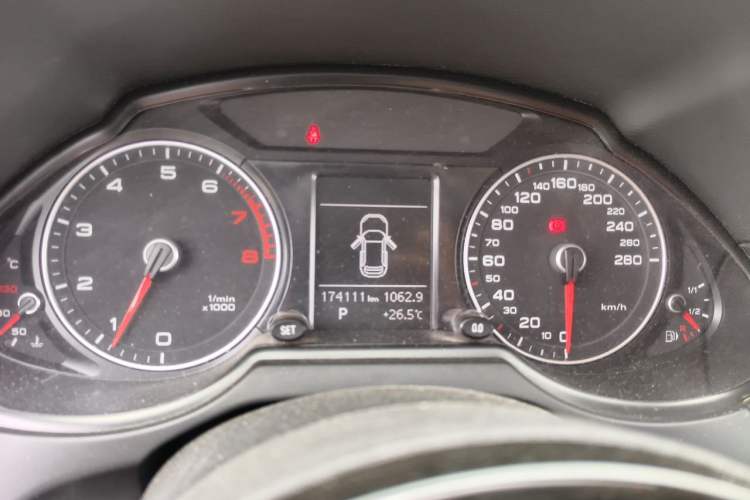Used Audi Q5 2015 40 TFSI Technology Edition Instrument Cluster