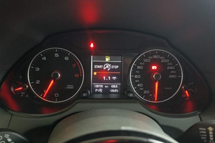 Used Audi Q5 2015 40 TFSI Comfort Model Instrument Cluster
