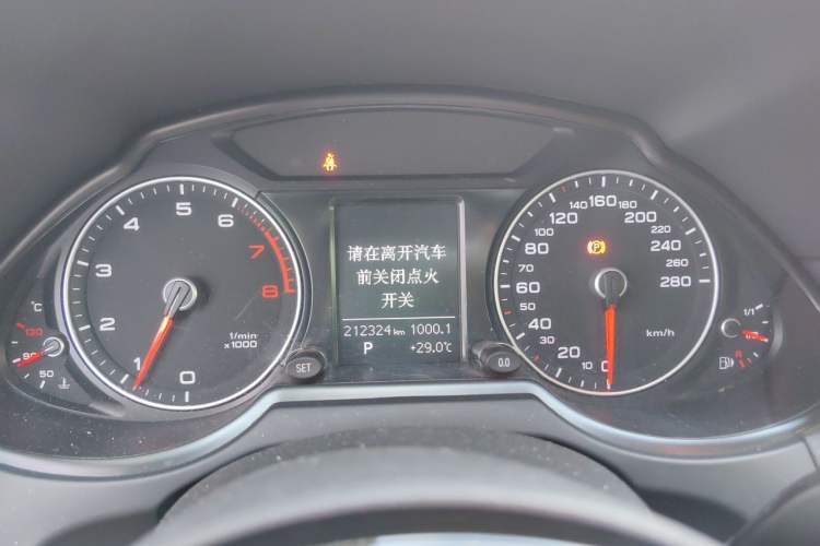 Used Audi Q5 2015 40 TFSI Technology Edition Instrument Cluster