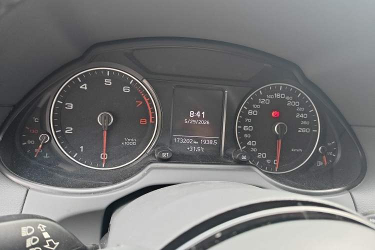 Used Audi Q5 2015 40 TFSI Trendy Edition Instrument Cluster