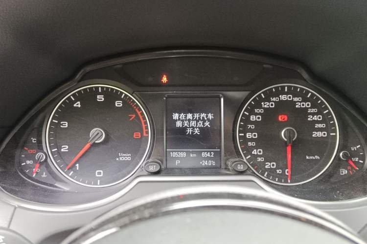 Used Audi Q5 2015 40 TFSI Comfort Model Instrument Cluster