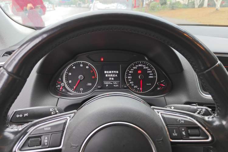 Used Audi Q5 2015 40 TFSI Technology Edition Instrument Cluster
