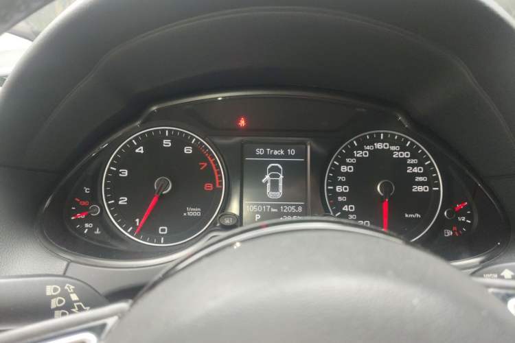 Used Audi Q5 2015 40 TFSI Technology Edition Instrument Cluster