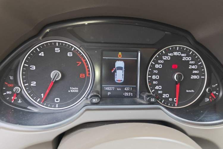 Used Audi Q5 2015 40 TFSI Comfort Model Instrument Cluster