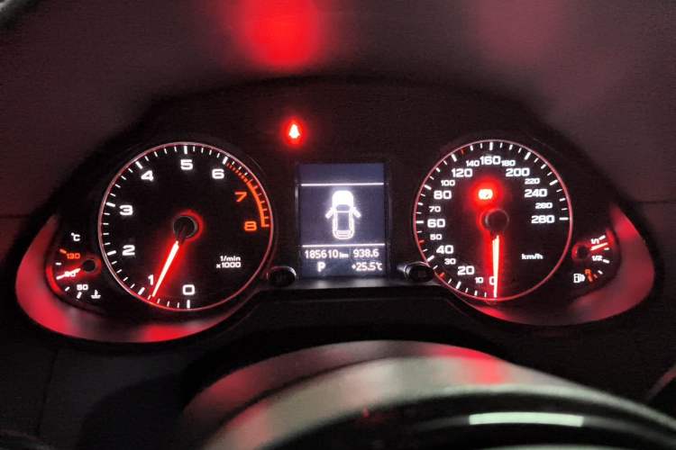 Used Audi Q5 2015 40 TFSI Trendy Edition Instrument Cluster