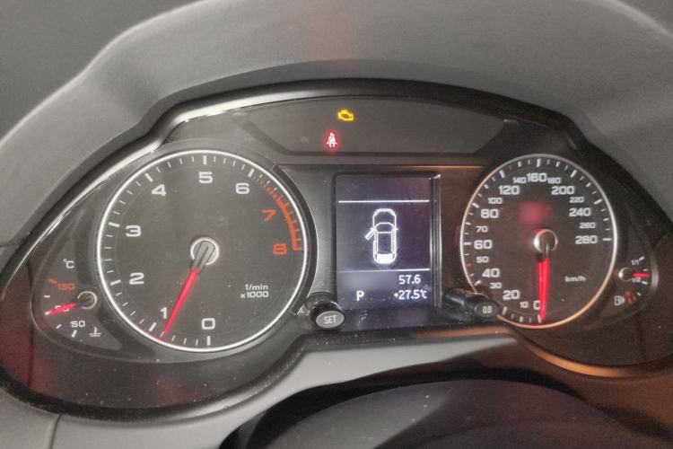 Used Audi Q5 2015 40 TFSI Trendy Edition Instrument Cluster