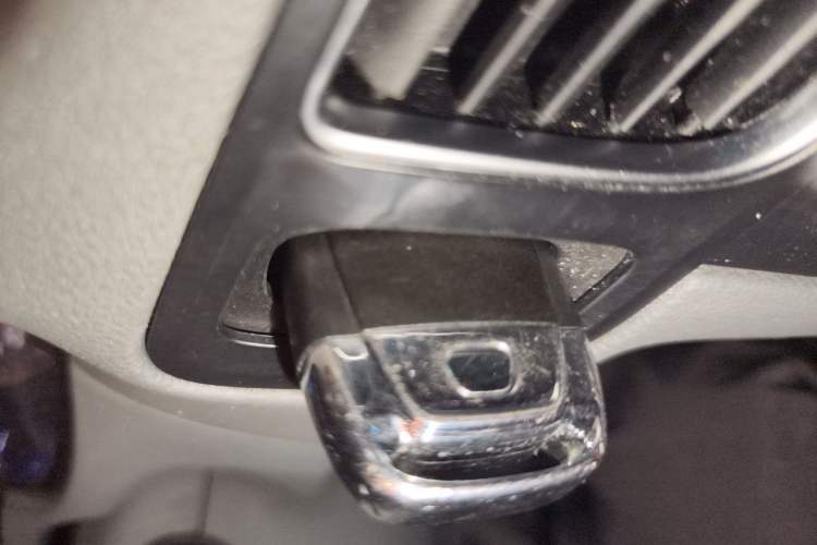 Used Audi Q5 2015 40 TFSI Trendy Edition Interior 1