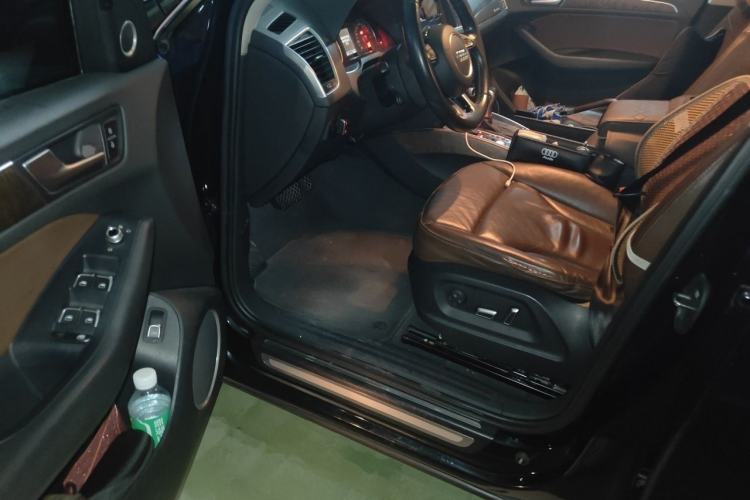 Used Audi Q5 2015 40 TFSI Comfort Model Interior 3