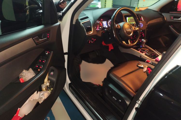 Used Audi Q5 2015 40 TFSI Trendy Edition Interior 3