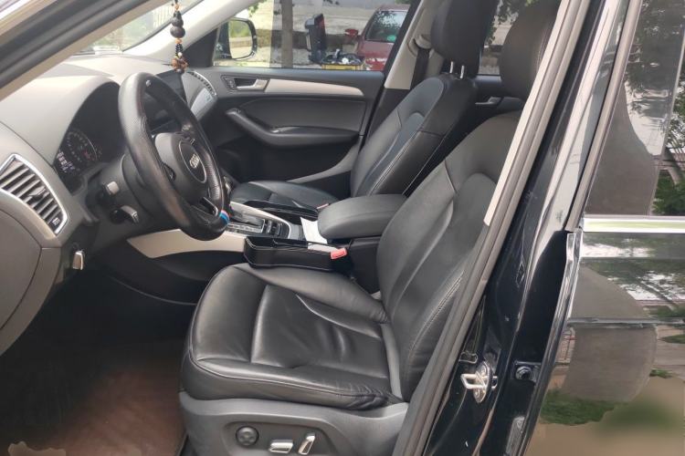 Used Audi Q5 2015 40 TFSI Technology Edition Left Front Seat