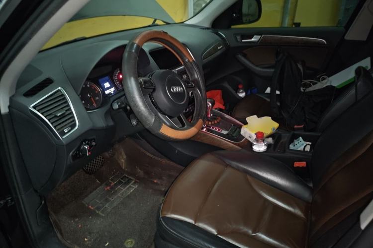 Used Audi Q5 2015 40 TFSI Technology Edition Left Front Seat