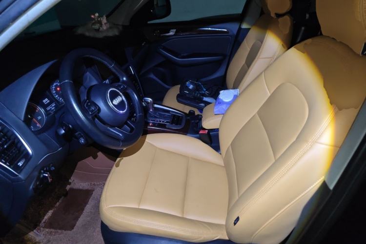 Used Audi Q5 2015 40 TFSI Trendy Edition Left Front Seat