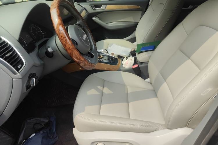 Used Audi Q5 2015 40 TFSI Trendy Edition Left Front Seat