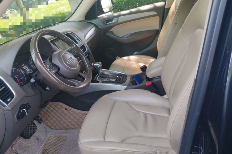 Used Audi Q5 2015 40 TFSI Technology Edition Left Front Seat