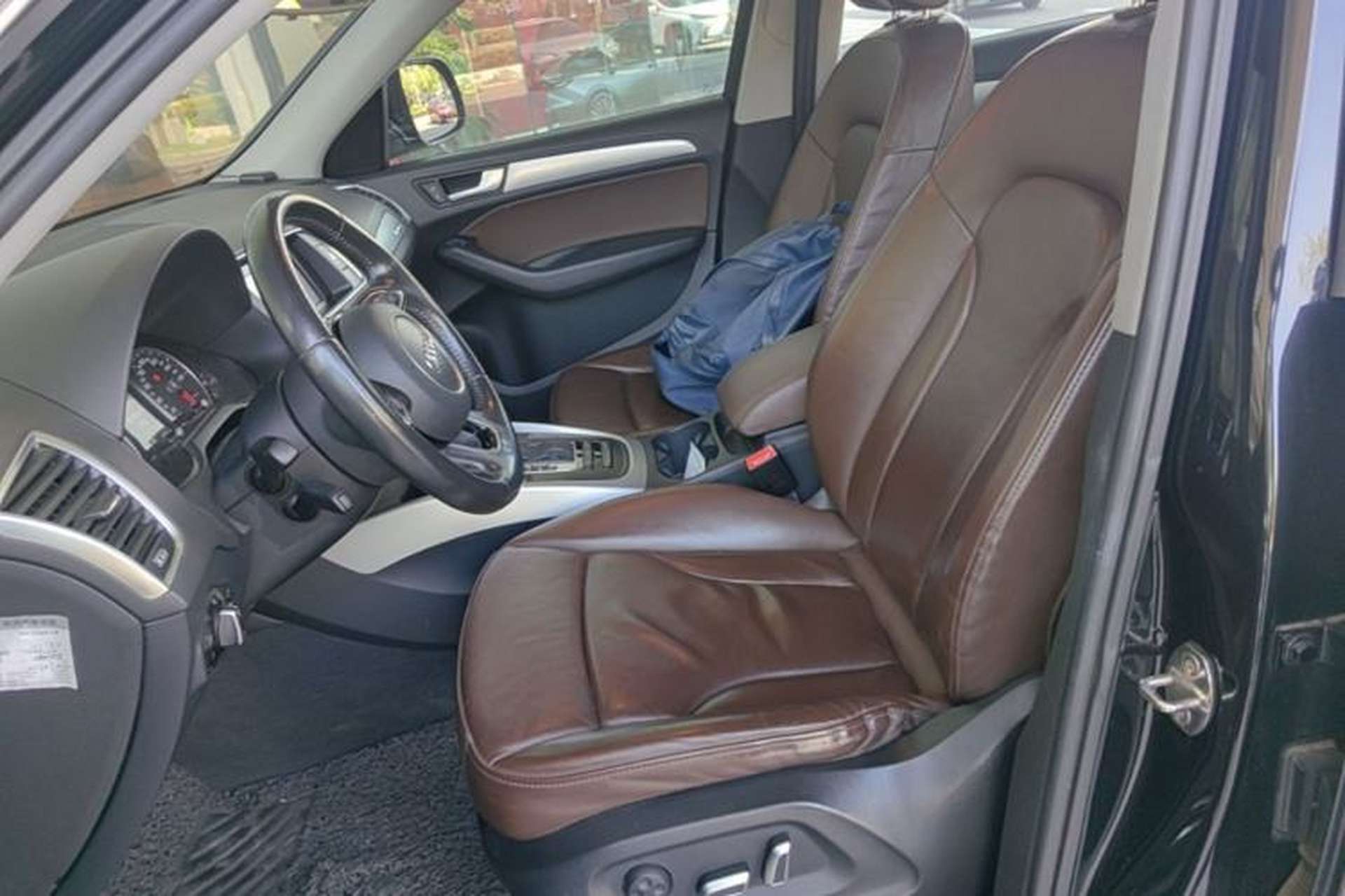Used Audi Q5 2015 40 TFSI Technology Edition Left Front Seat